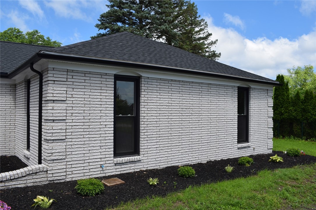 88 Stuyvesant Road Pittsford, NY 14534 - Photo 4 of 44