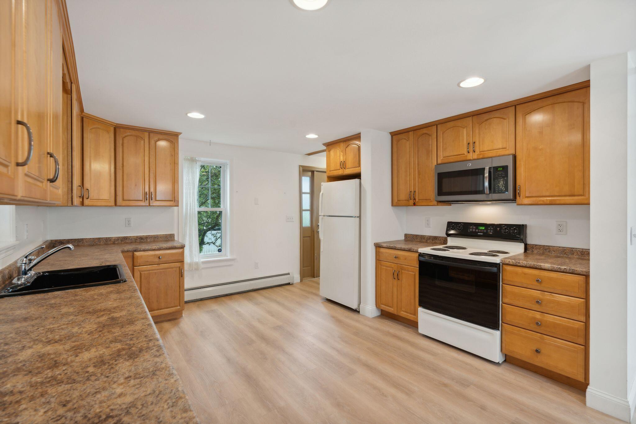 70 James Street Saco, ME 04072 - Photo 13 of 46 13_DSC05895