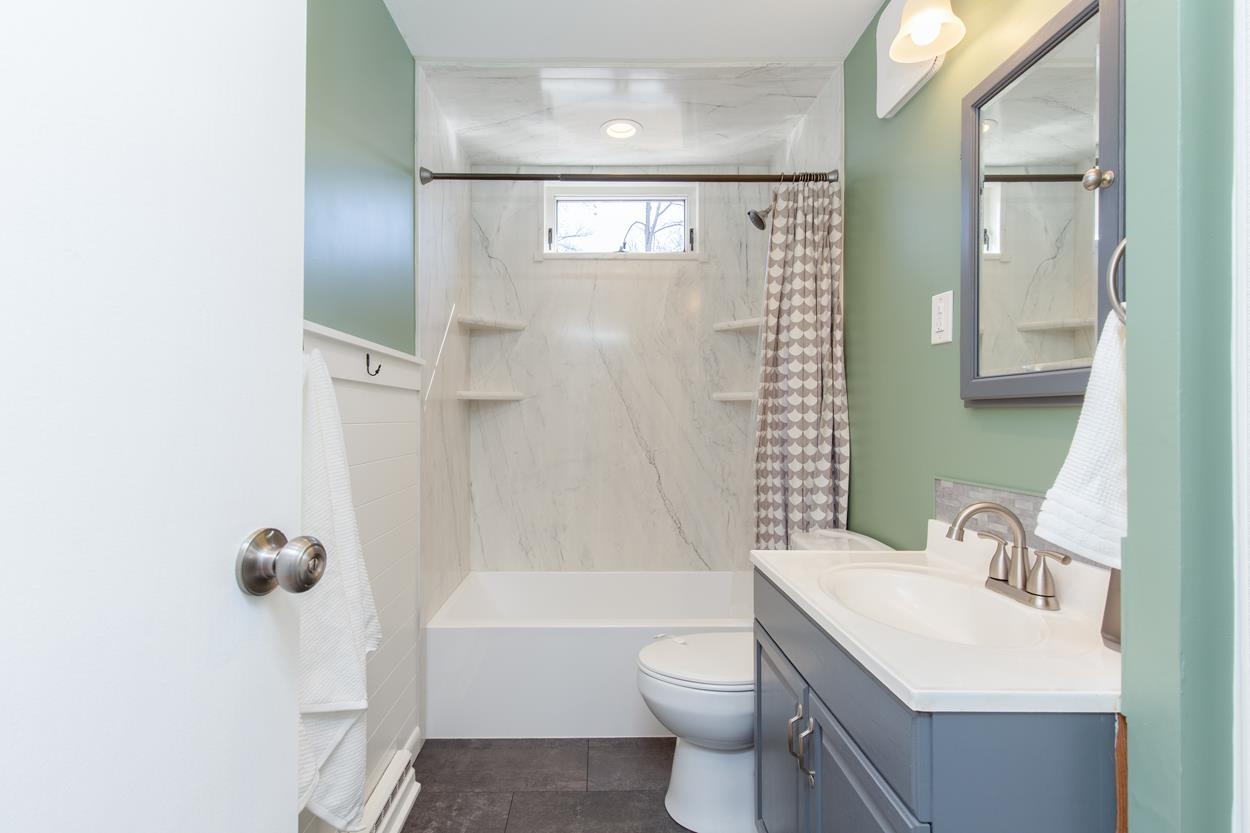 25 Meade Street Nashua, NH 03064 - Photo 20 of 49