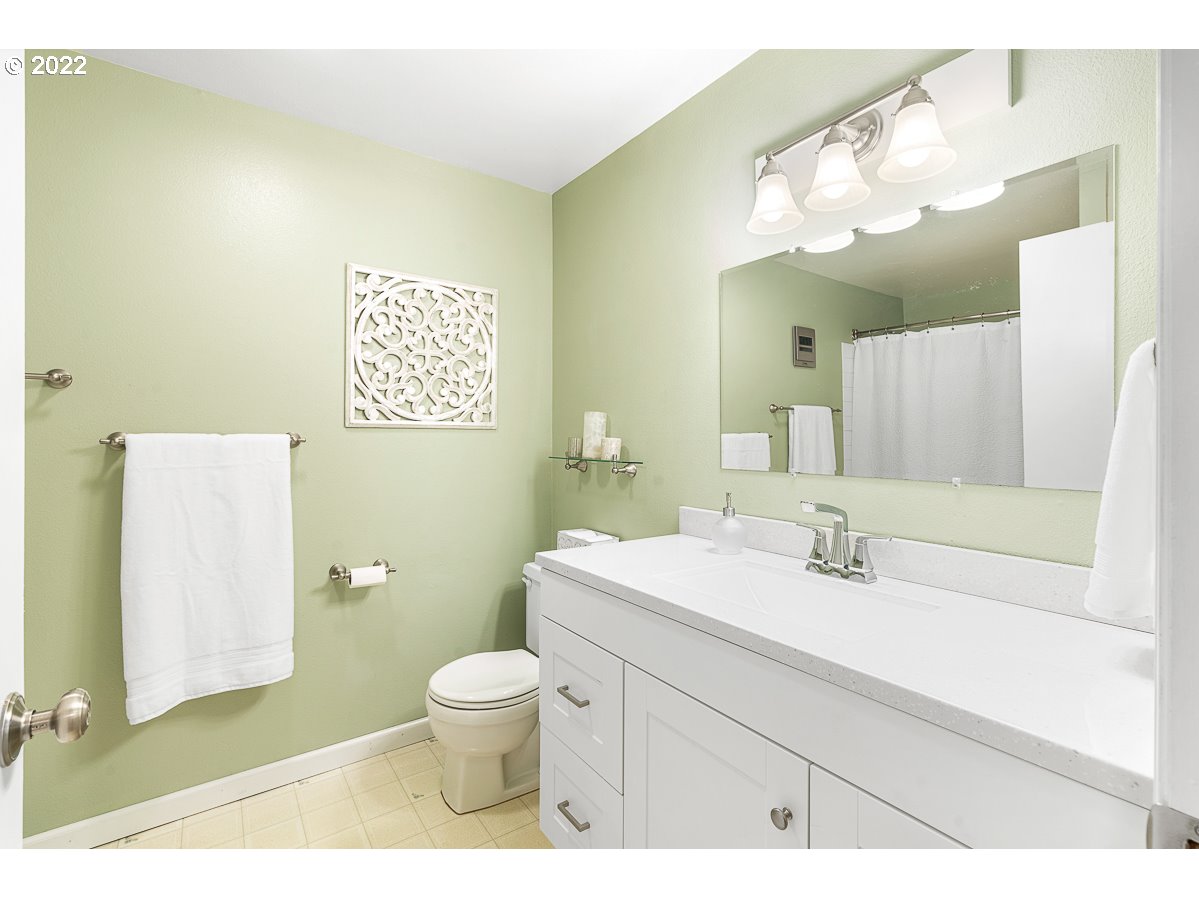 19255 Southwest Prospect Street Aloha, OR 97078 - Photo 14 of 30 Gallery Image 14