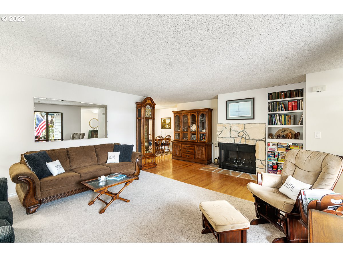 19255 Southwest Prospect Street Aloha, OR 97078 - Photo 4 of 30 Gallery Image 4