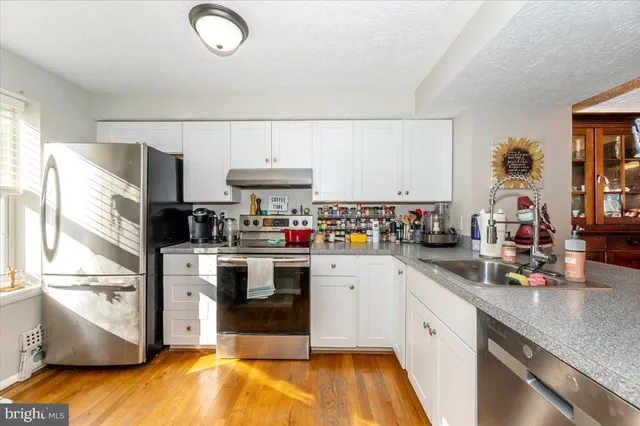 $320,000 | 6813 Farmbrook Court, Frederick, MD 21703