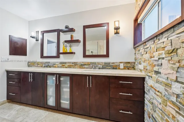 $855,000 | 5610 Windover Way, Davie, FL 33331