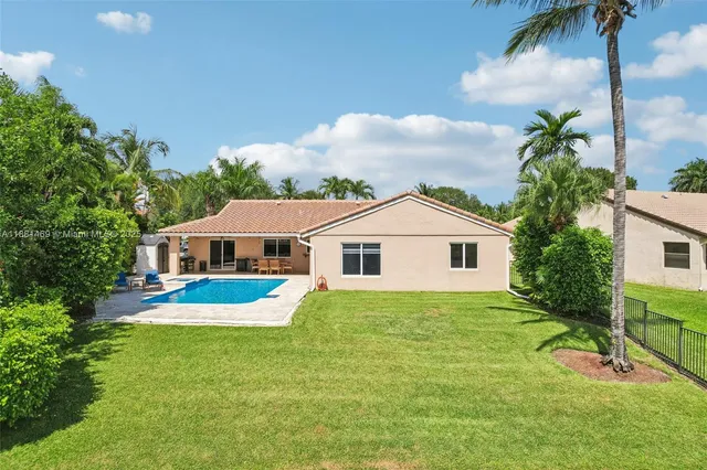$855,000 | 5610 Windover Way, Davie, FL 33331