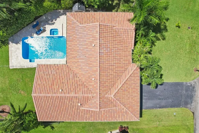 $855,000 | 5610 Windover Way, Davie, FL 33331