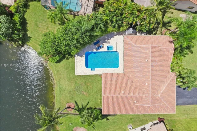 $855,000 | 5610 Windover Way, Davie, FL 33331