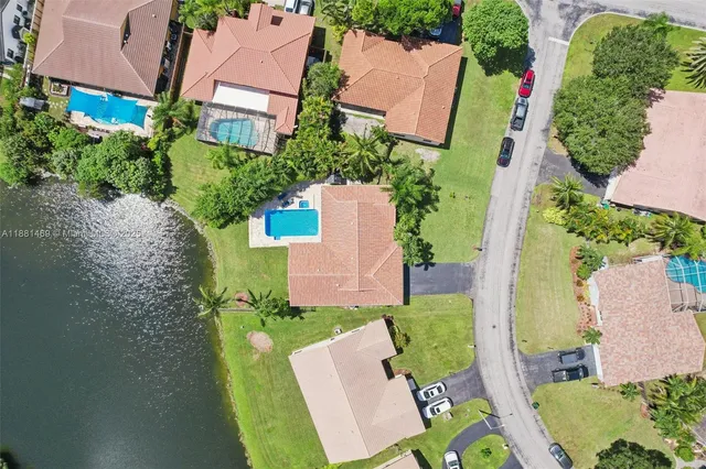$855,000 | 5610 Windover Way, Davie, FL 33331