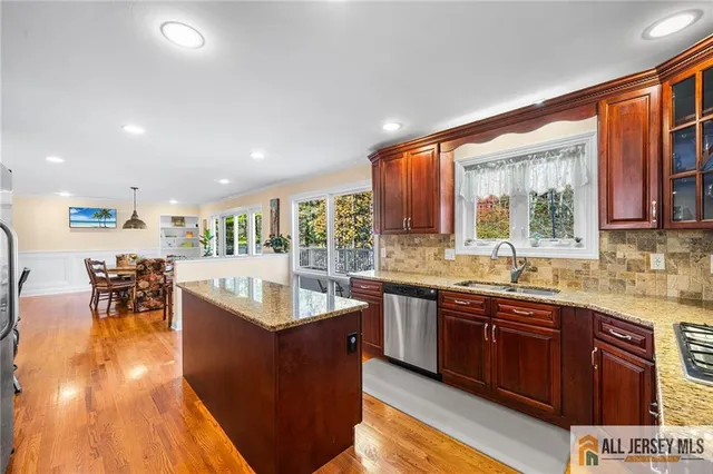 $1,575,000 | 21 Angus Lane, Warren, NJ 07059