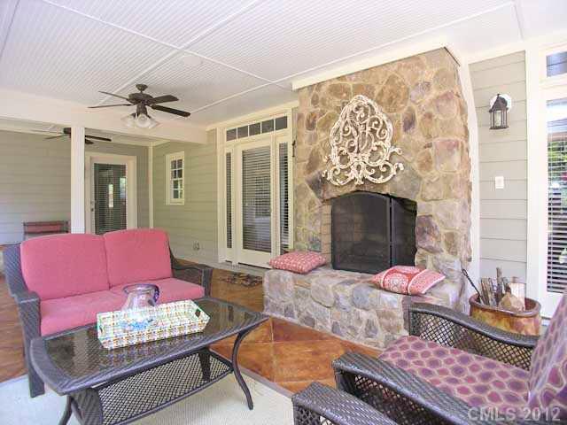 319 Heathwood Road Charlotte, NC 28211 - Photo 8 of 16 Gallery Image 8