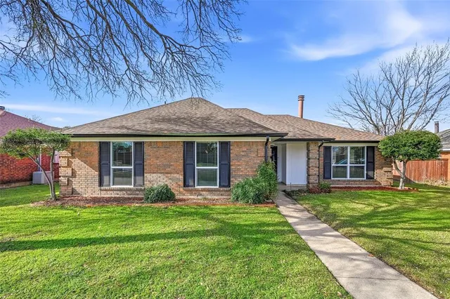 $364,900 | 210 South Malone Road, Allen, TX 75002