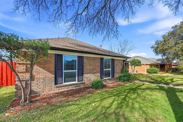 $364,900 | 210 South Malone Road, Allen, TX 75002