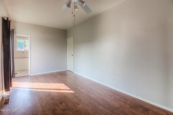 $355,000 | 270 Cheyne Road, Zillah, WA 98953