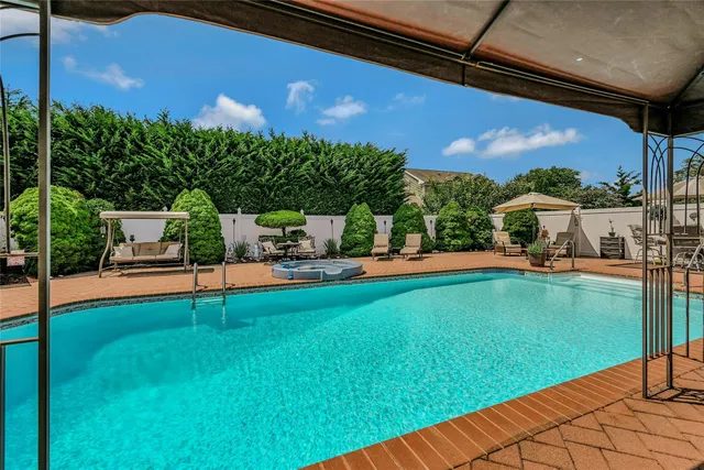 $698,888 | 532 Alwick Avenue, West Islip, NY 11795