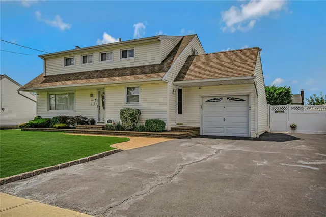 $698,888 | 532 Alwick Avenue, West Islip, NY 11795