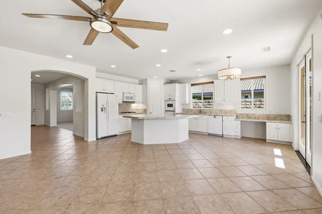 $4,000 | 196 Via San Lucia, Rancho Mirage, CA 92270