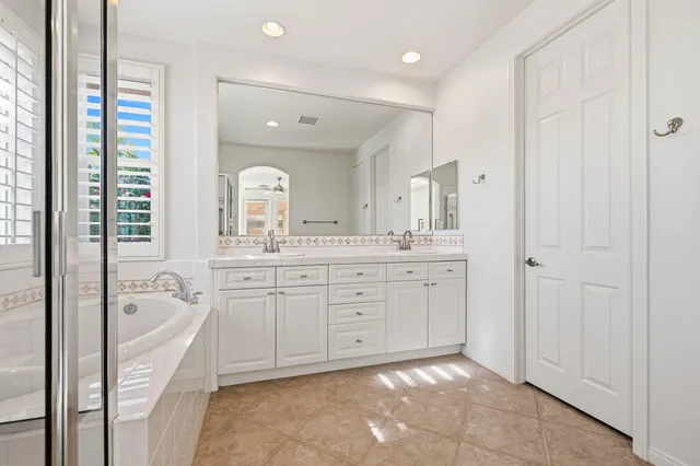 $4,000 | 196 Via San Lucia, Rancho Mirage, CA 92270