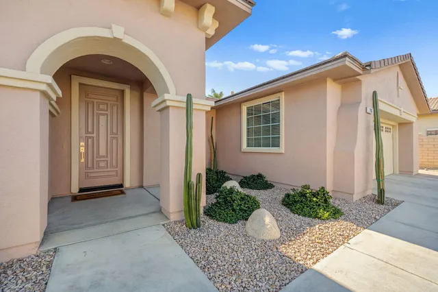 $4,000 | 196 Via San Lucia, Rancho Mirage, CA 92270