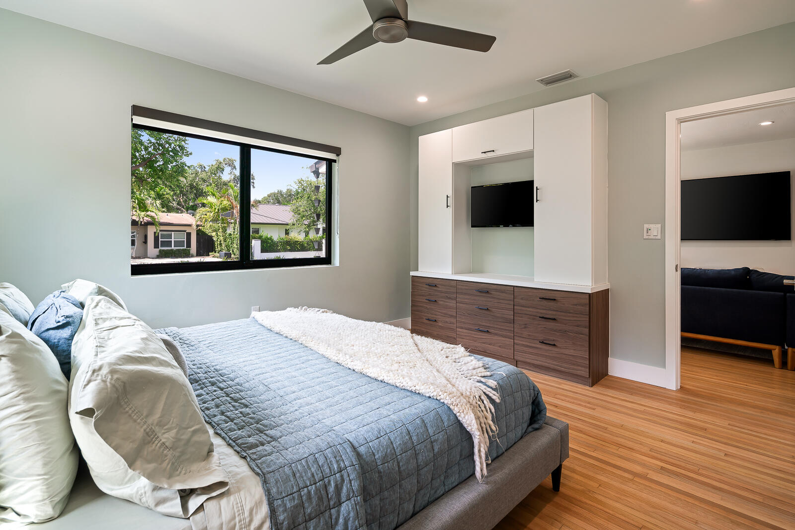 5745 Southwest 54th Terrace Miami, FL 33155 - Photo 20 of 25 Primary Built In
