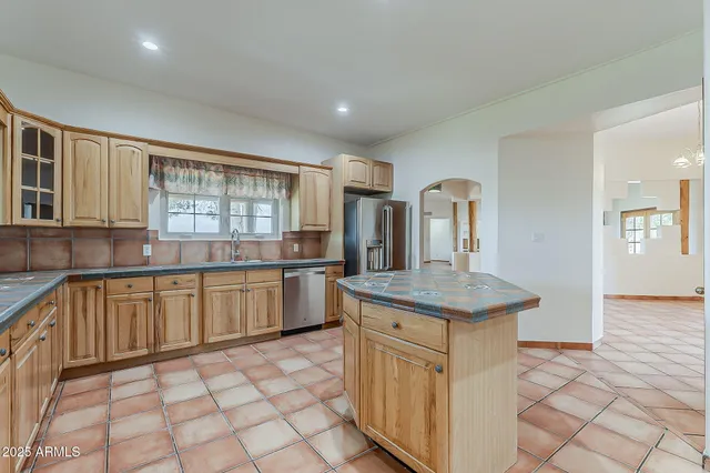 $960,000 | 7496 South Linda Lou Road, Eloy, AZ 85131