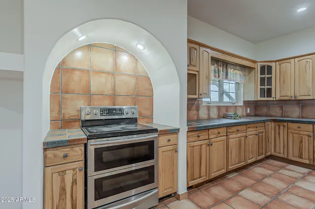 $960,000 | 7496 South Linda Lou Road, Eloy, AZ 85131