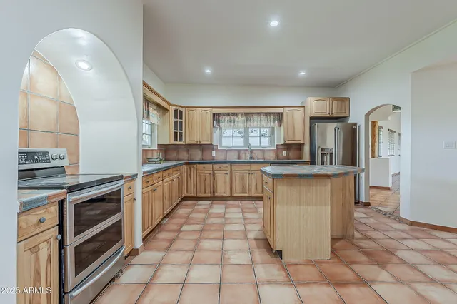 $960,000 | 7496 South Linda Lou Road, Eloy, AZ 85131