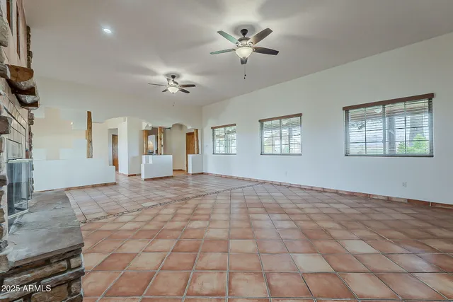 $960,000 | 7496 South Linda Lou Road, Eloy, AZ 85131