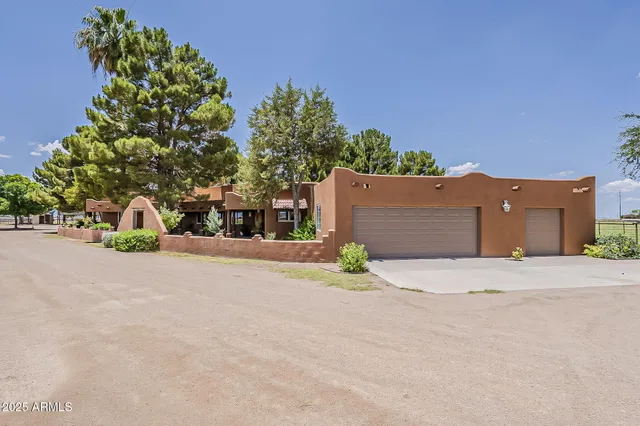 $960,000 | 7496 South Linda Lou Road, Eloy, AZ 85131