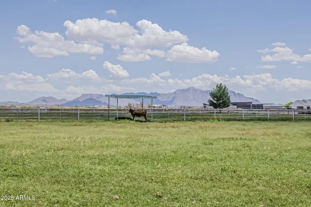 $960,000 | 7496 South Linda Lou Road, Eloy, AZ 85131