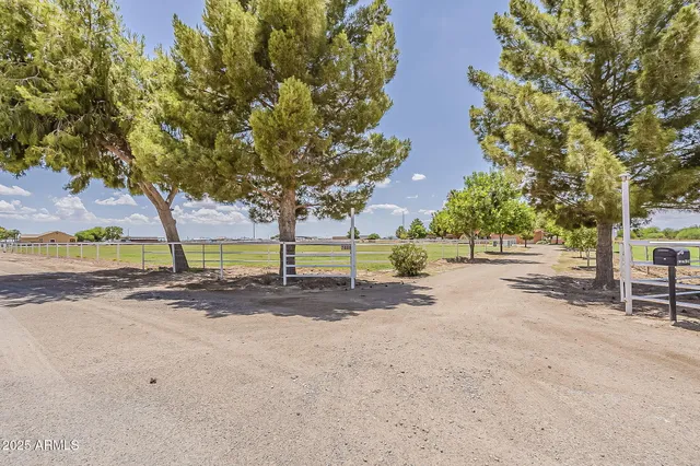 $960,000 | 7496 South Linda Lou Road, Eloy, AZ 85131