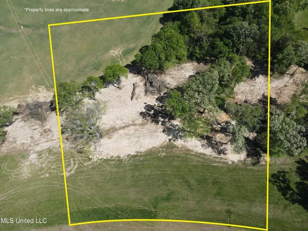 $100,000 | 12 Como Trace Drive, Senatobia, MS 38668