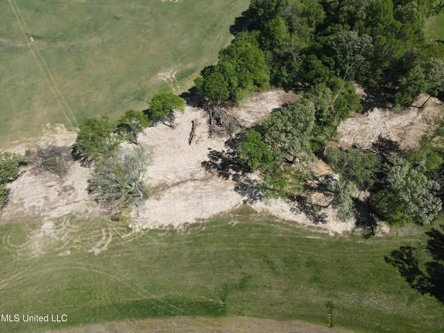 $100,000 | 12 Como Trace Drive, Senatobia, MS 38668