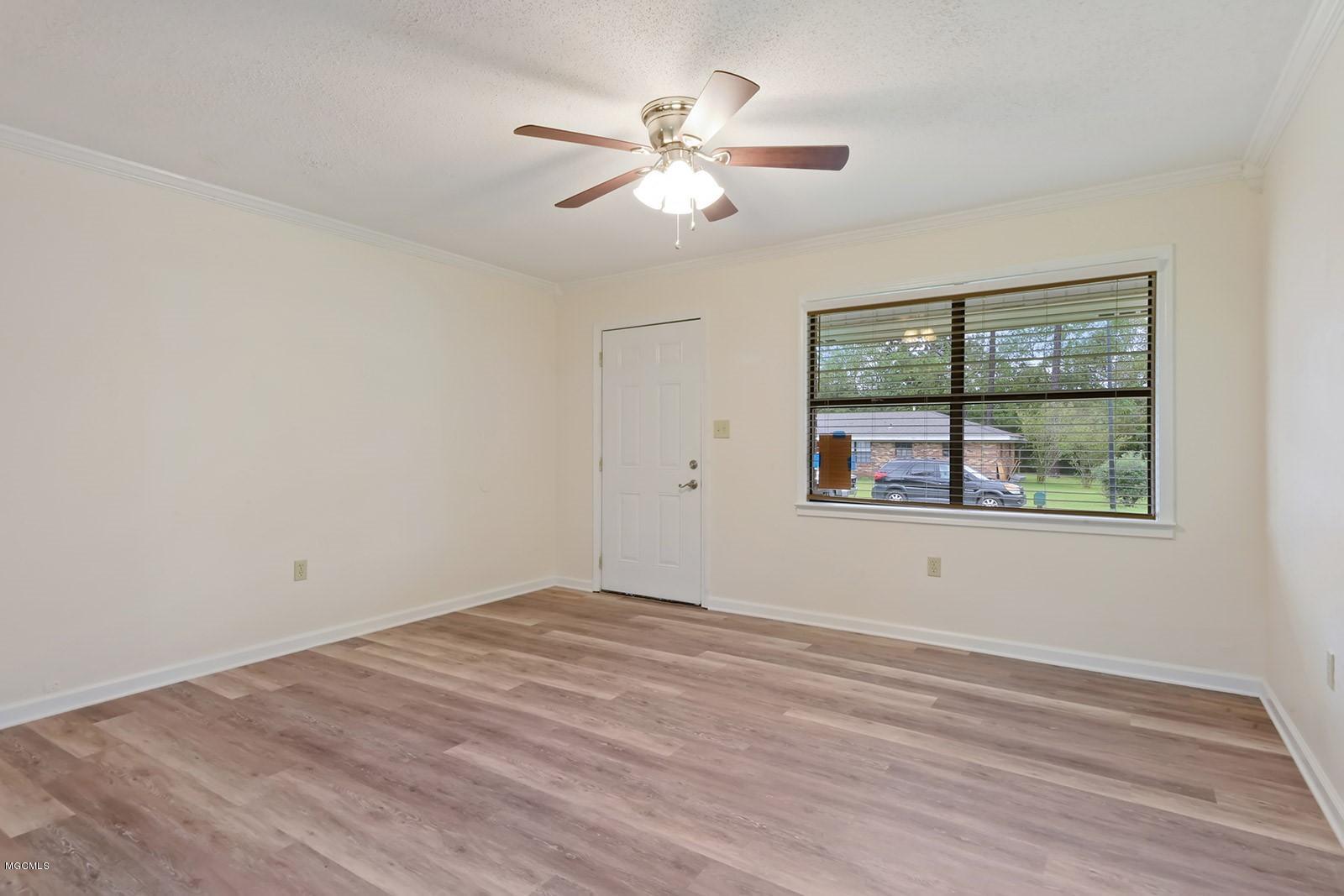 910 Hemlock Road Gulfport, MS 39503 - Photo 3 of 13 910 Hemlock Rd-3