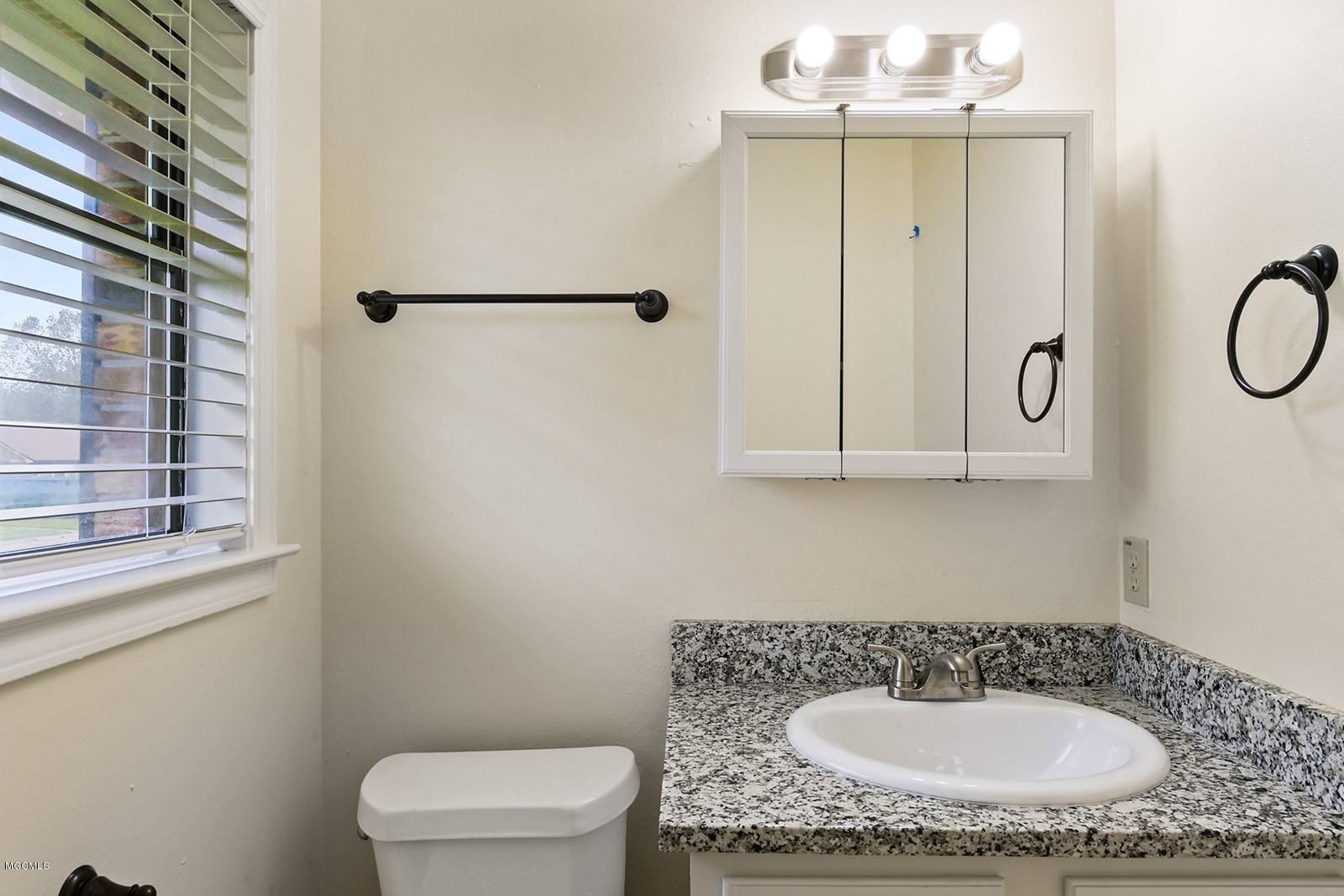 910 Hemlock Road Gulfport, MS 39503 - Photo 8 of 13 910 Hemlock Rd-8