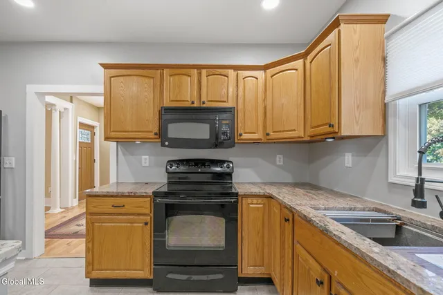 $449,900 | 3613 Becker Street, Niskayuna, NY 12304