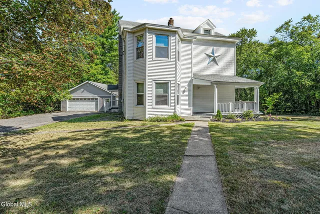 $449,900 | 3613 Becker Street, Niskayuna, NY 12304