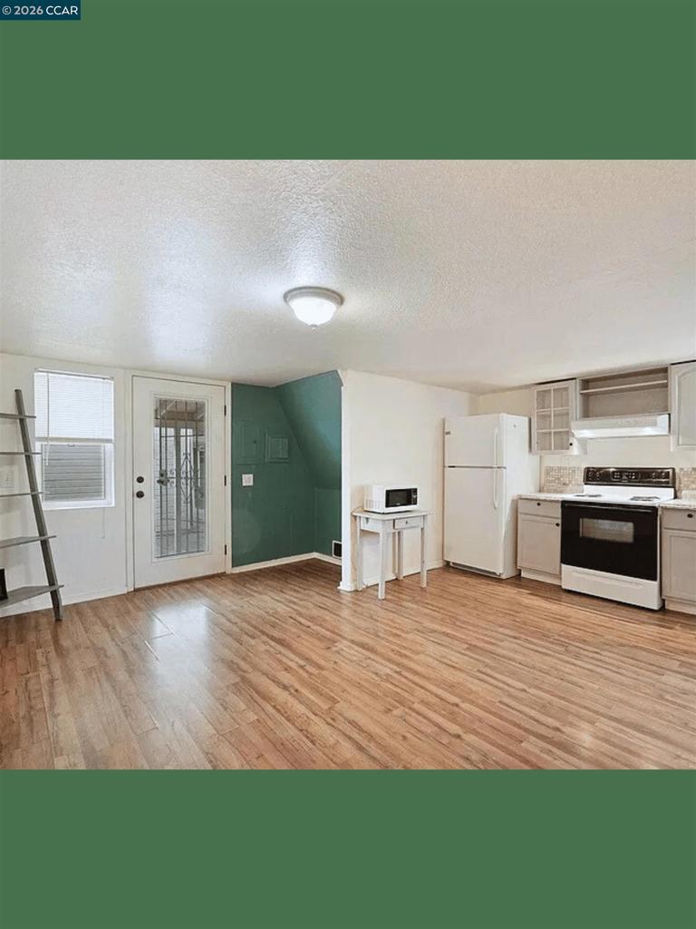 511-511 Locust Street Lodi, CA 95240 - Photo 3 of 6