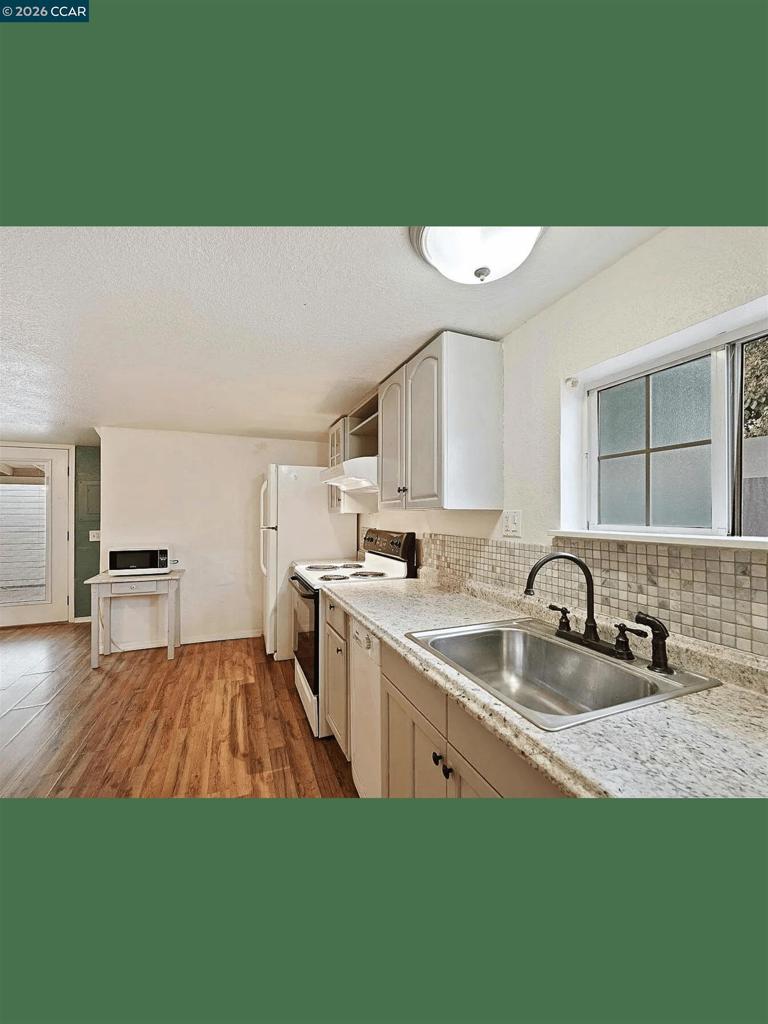 511-511 Locust Street Lodi, CA 95240 - Photo 5 of 6