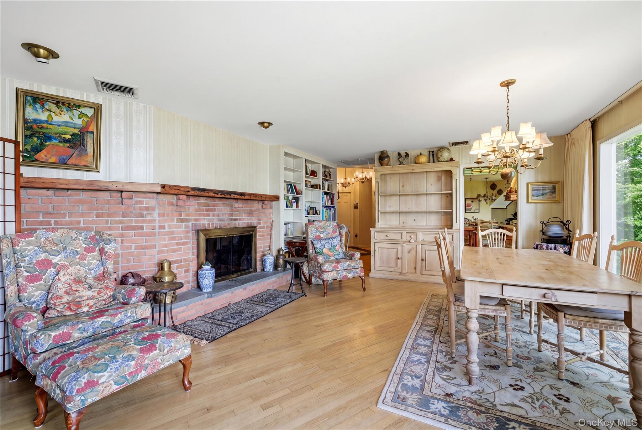 195 Shore Road Mount Sinai, NY 11766 - Photo 7 of 50