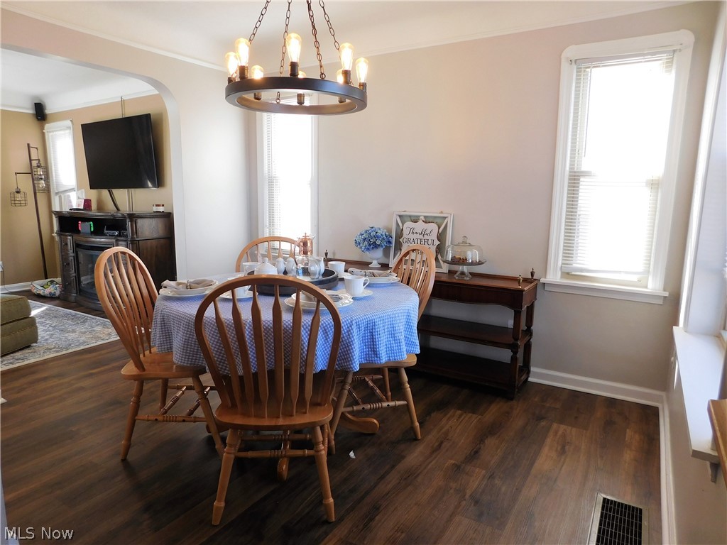 7702 Ackley Road Parma, OH 44129 - Photo 9 of 17 Gallery Image 9
