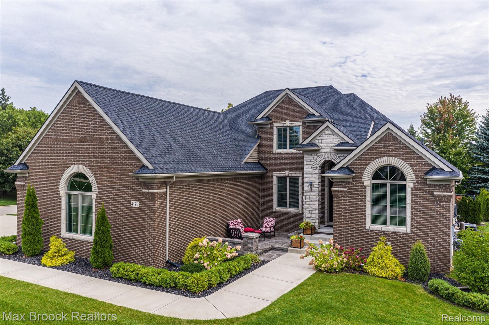 4195 Derry Court Rochester, MI 48306 - Photo 2 of 70 4195 Derry Ct-2.JPG