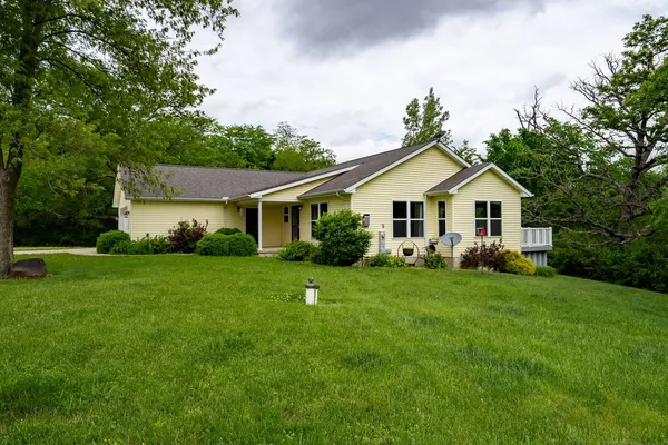 $279,900 | 2662 Evans Road, Magnolia, IL 61336