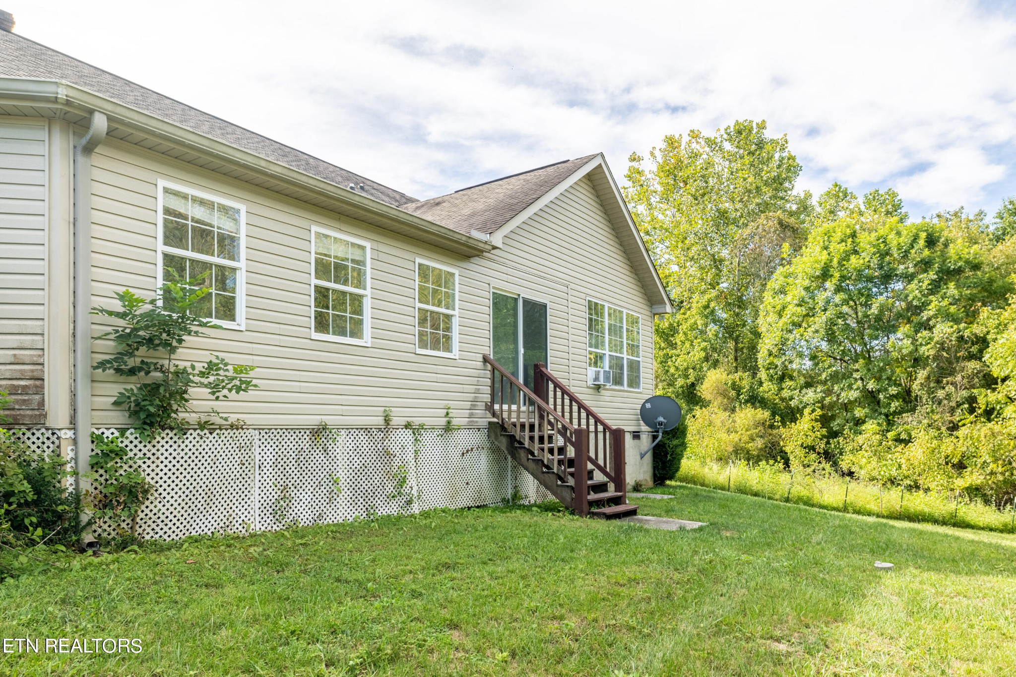 17254 Stockton Valley Road Philadelphia, TN 37846 - Photo 6 of 51 Gallery Image 6