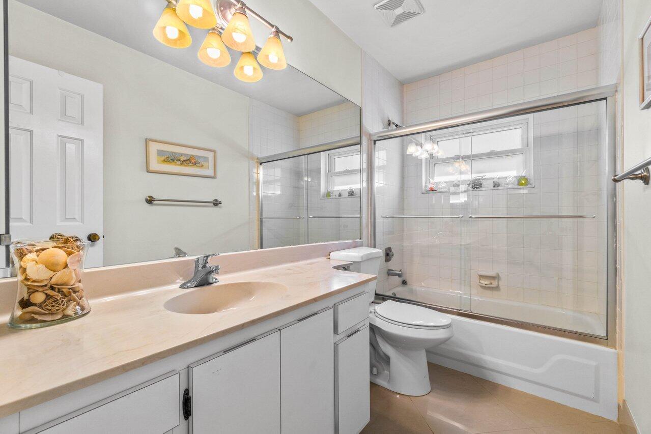 22028 Colony Drive Boca Raton, FL 33433 - Photo 16 of 34 018-22028ColonyDrive-BocaRaton-FL-33433-