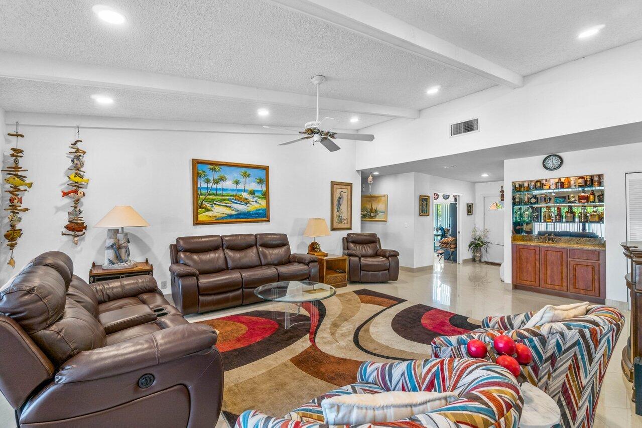 22028 Colony Drive Boca Raton, FL 33433 - Photo 5 of 34 007-22028ColonyDrive-BocaRaton-FL-33433-