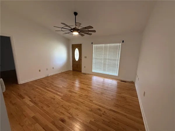 $1,050 | 311 Dixie Drive, Seneca, SC 29672