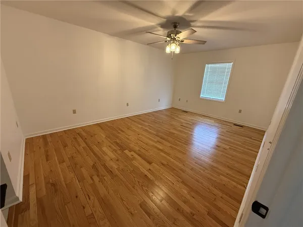 $1,050 | 311 Dixie Drive, Seneca, SC 29672