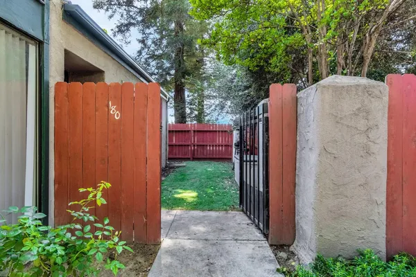 $235,000 | 5965 East Shields Avenue, Unit 180, Fresno, CA 93727