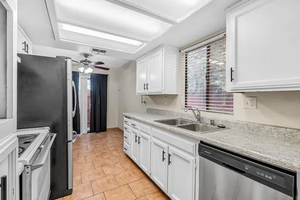 $235,000 | 5965 East Shields Avenue, Unit 180, Fresno, CA 93727