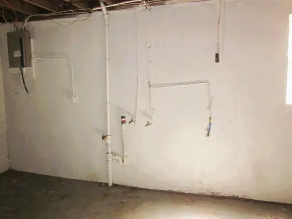 $130,500 | 3633 Longview Drive, Collinsville, VA 24078