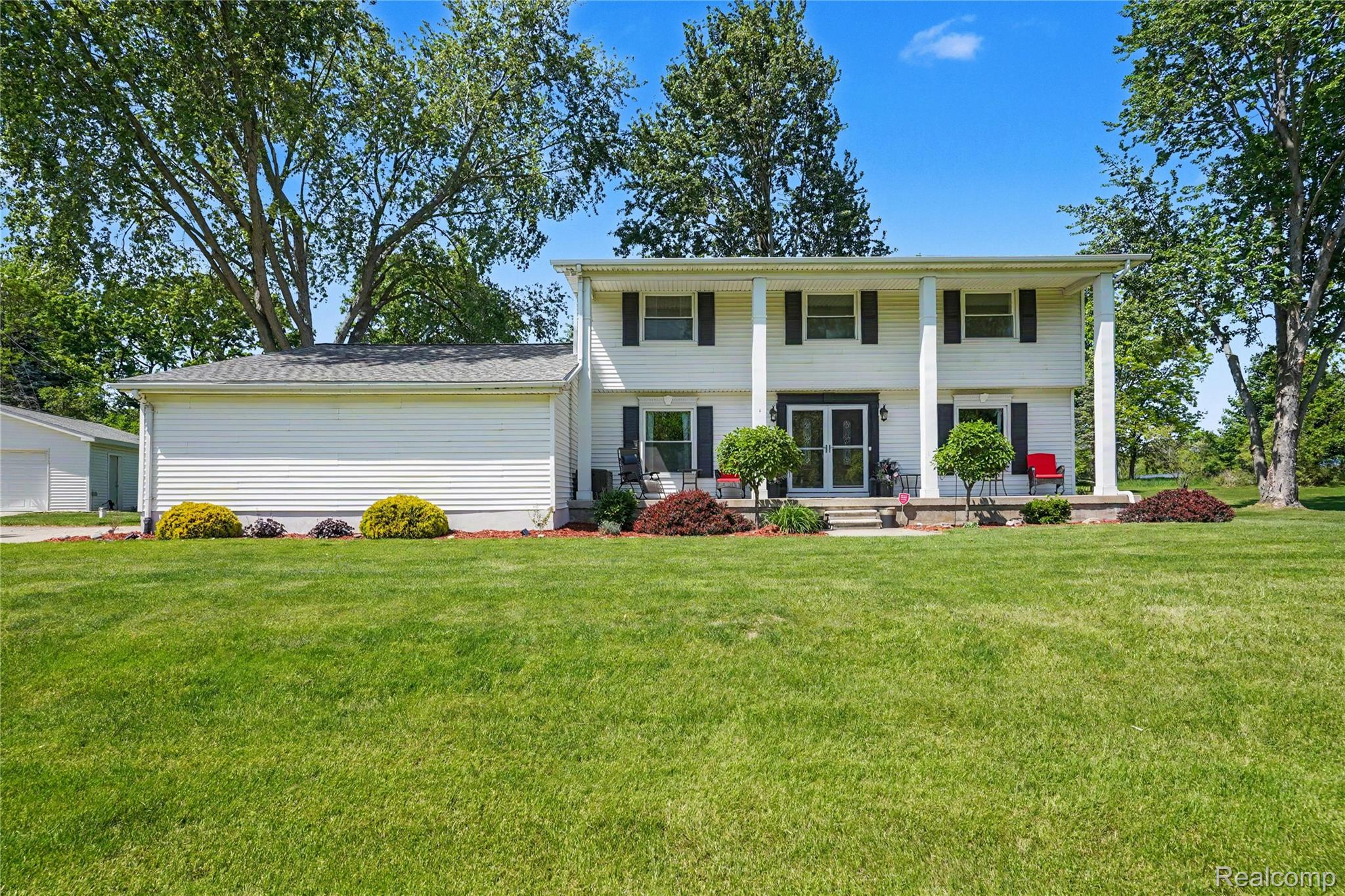 4393 East Cook Road Grand Blanc, MI 48439 - Photo 32 of 37 002_file_5760.jpg